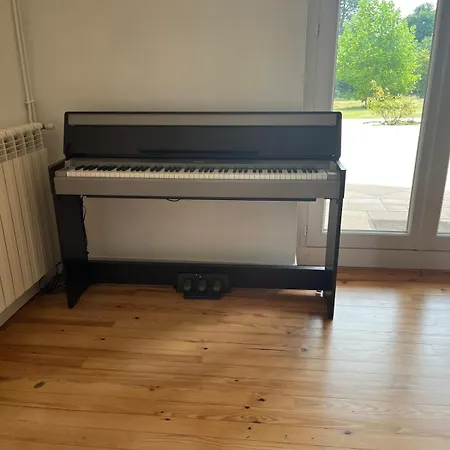 Maison Familiale Proche & Golf Casteljaloux Βίλα *